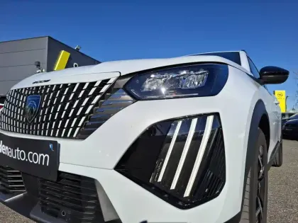 Photo 21 Peugeot 2008  PureTech 130 S&S EAT8