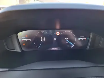 Photo 24 Peugeot 2008  PureTech 130 S&S EAT8