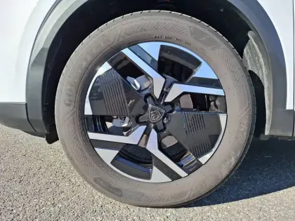 Photo 18 Peugeot 2008  PureTech 130 S&S EAT8