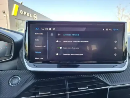 Photo 29 Peugeot 2008  PureTech 130 S&S EAT8