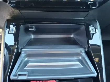 Photo 38 Peugeot 2008  PureTech 130 S&S EAT8