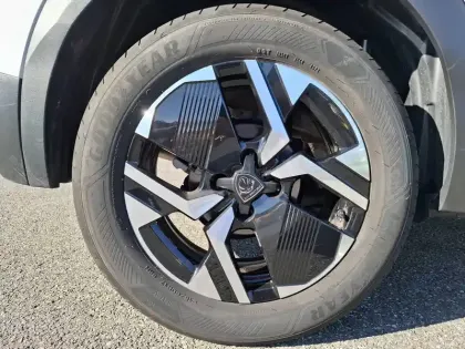 Photo 7 Peugeot 2008  PureTech 130 S&S EAT8