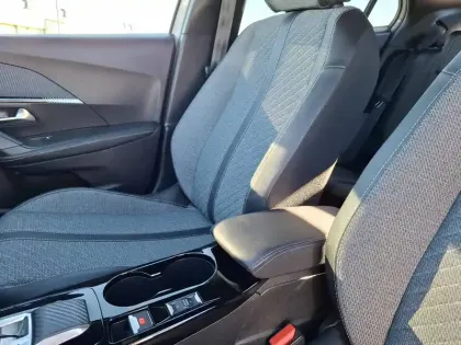 Photo 36 Peugeot 2008  PureTech 130 S&S EAT8