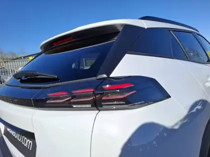 Photo 13 Peugeot 2008  PureTech 130 S&S EAT8