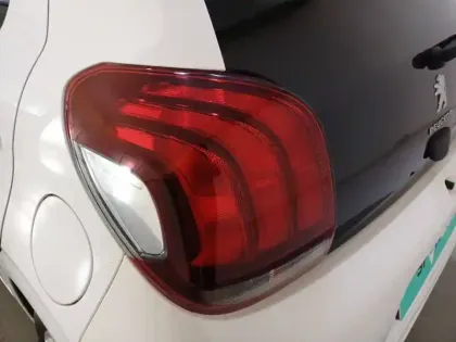 Photo 16 Peugeot 108  VTi 72ch S&S BVM5