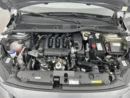 Photo 99 Peugeot 208  PureTech 75 S&S BVM5