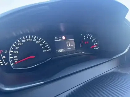 Photo 9 Peugeot 208  PureTech 75 S&S BVM5