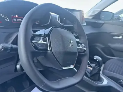 Photo 8 Peugeot 208  PureTech 75 S&S BVM5