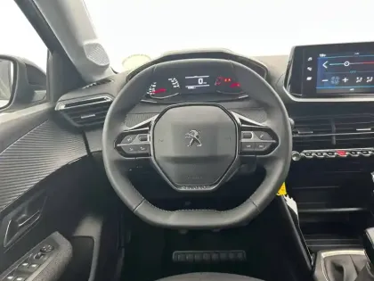 Photo 80 Peugeot 208  PureTech 75 S&S BVM5