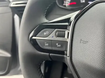 Photo 89 Peugeot 208  PureTech 75 S&S BVM5