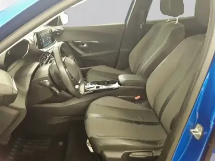Photo 30 Peugeot 2008  Electrique 136 ch