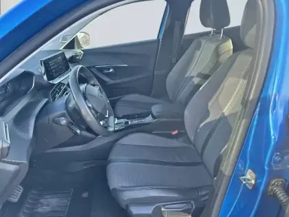 Photo 10 Peugeot 2008  Electrique 136 ch