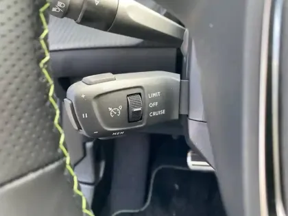 Photo 20 Peugeot 2008  Electrique 54 kWh 156 ch