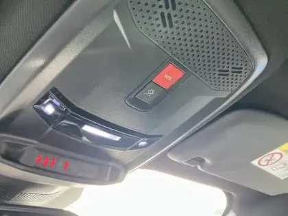 Photo 22 Peugeot 2008  Electrique 54 kWh 156 ch