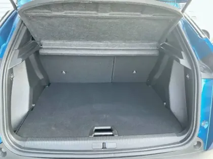 Photo 5 Peugeot 2008  Electrique 54 kWh 156 ch