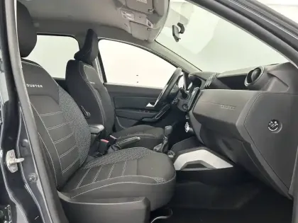 Photo 84 Dacia Duster  TCe 150 FAP 4x2 EDC