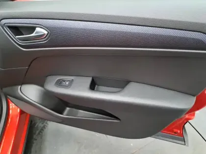 Photo 24 Renault Arkana  E-Tech full hybrid 145 GSR2