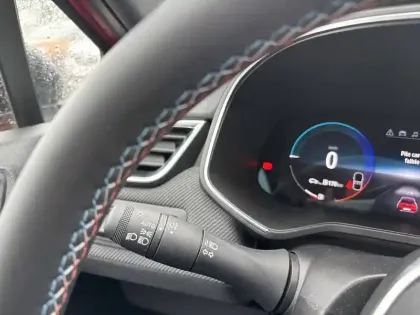 Photo 66 Renault Clio  E-Tech full hybrid 145