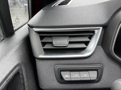 Photo 67 Renault Clio  E-Tech full hybrid 145