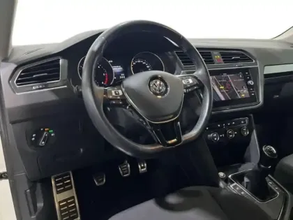 Photo 8 Volkswagen Tiguan 2.0 TDI 115 BMT Sound