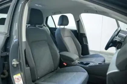 Photo 11 Volkswagen Golf Gén. VIII Ph1 Life Business 5