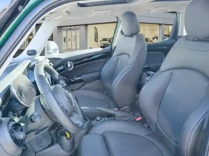 Photo 8 Mini Mini Hatch 5 Portes Cooper 136 ch DKG7 Edition Premium Plus