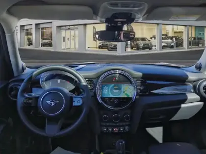 Photo 9 Mini Mini Hatch 5 Portes Cooper 136 ch DKG7 Edition Premium Plus