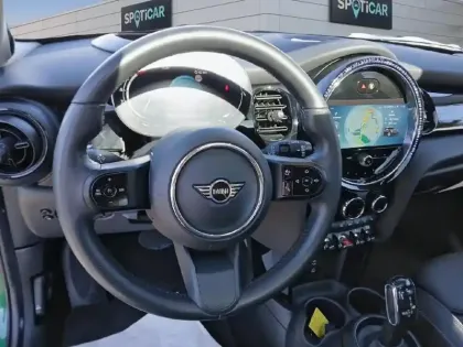 Photo 11 Mini Mini Hatch 5 Portes Cooper 136 ch DKG7 Edition Premium Plus