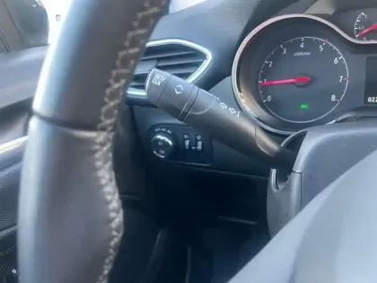 Photo 16 Opel Crossland  1.2 Turbo 130 ch BVA6 Elegance Business