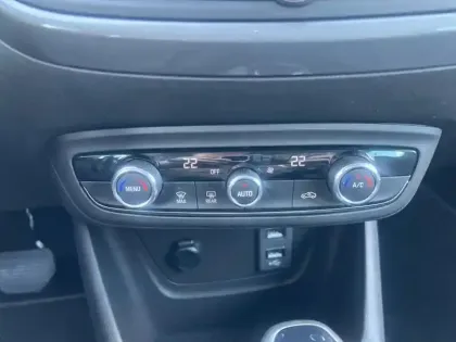 Photo 21 Opel Crossland  1.2 Turbo 130 ch BVA6 Elegance Business