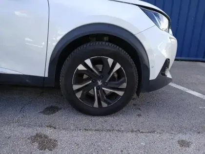 Photo 15 Peugeot 2008 Gén. II Ph1 NG GT 5