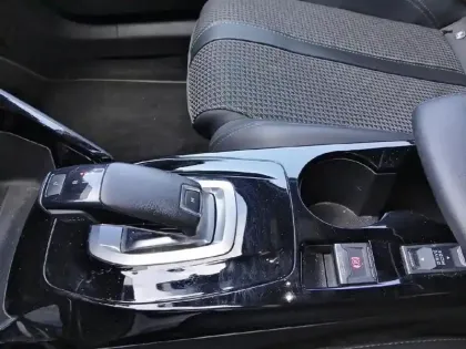 Photo 20 Peugeot 2008 Gén. II Ph1 NG GT 5