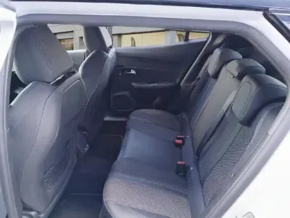 Photo 19 Peugeot 2008 Gén. II Ph1 NG GT 5