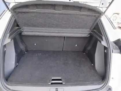 Photo 8 Peugeot 2008 Gén. II Ph1 NG GT 5