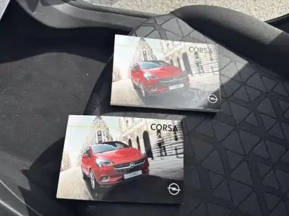 Photo 24 Opel Corsa  1.4 90 ch Design 120 ans