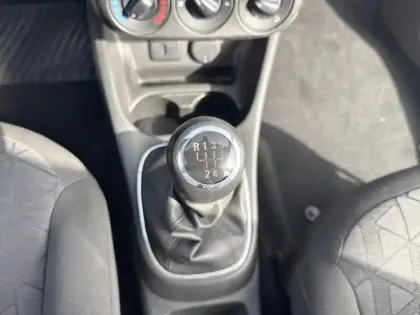 Photo 23 Opel Corsa  1.4 90 ch Design 120 ans