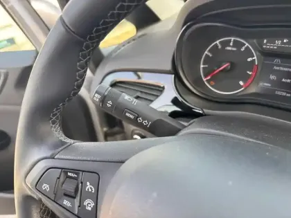 Photo 17 Opel Corsa  1.4 90 ch Design 120 ans