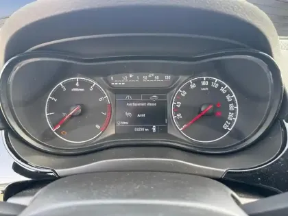 Photo 20 Opel Corsa  1.4 90 ch Design 120 ans