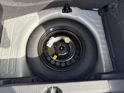 Photo 26 Opel Corsa  1.4 90 ch Design 120 ans