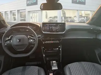 Photo 8 Peugeot 2008  PureTech 130 S&S EAT8 Allure