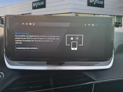 Photo 9 Peugeot 2008  PureTech 130 S&S EAT8 Allure