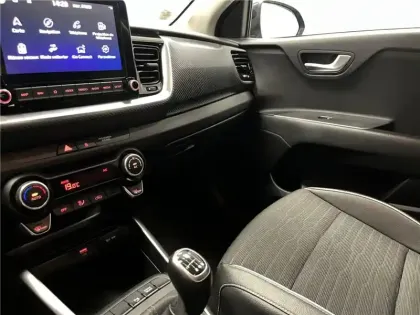 Photo 38 Kia Stonic 1.0 T-GDI 120 CH MHEV BVM6