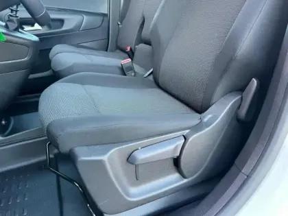 Photo 10 Peugeot Partner  M Diesel 100ch Pro Skill (GARANTIE 8 ANS)