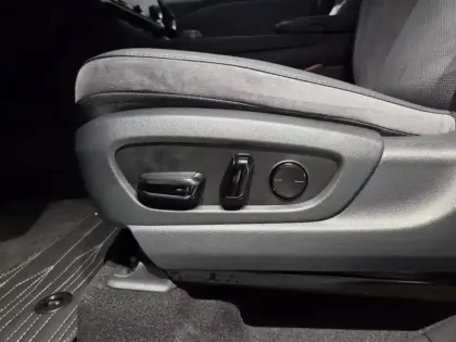 Photo 13 Lexus RZ  500e Executive MC26