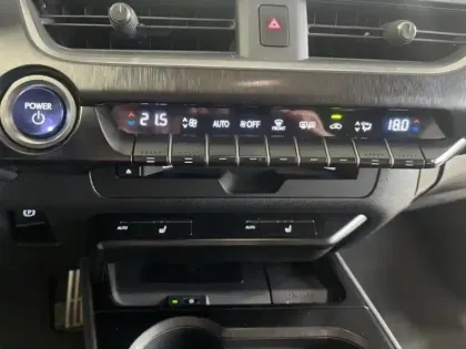 Photo 13 Lexus UX  250h 2WD F SPORT Pack Cuir Toit Ouvrant