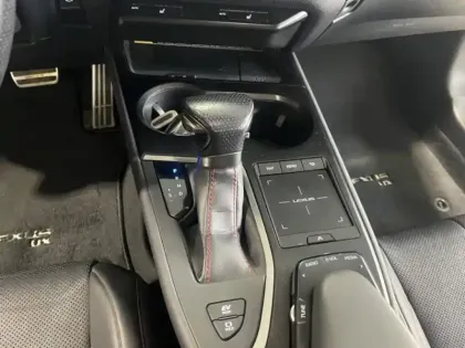 Photo 11 Lexus UX  250h 2WD F SPORT Pack Cuir Toit Ouvrant