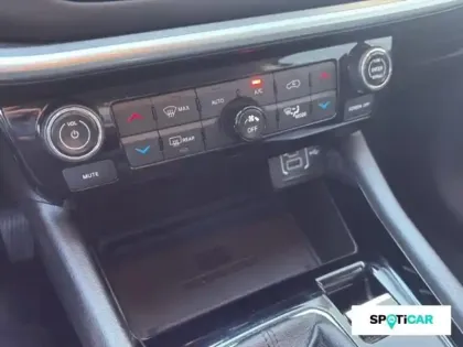 Photo 10 Jeep Compass  1.3 GSE T4 130ch Limited 4x2