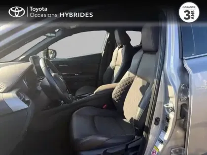 Photo 10 Toyota C-HR  122h Distinctive 2WD E-CVT RC18