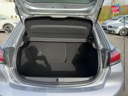 Photo 13 Peugeot 208  1.5 BlueHDi 100ch S/S Active CarPlay