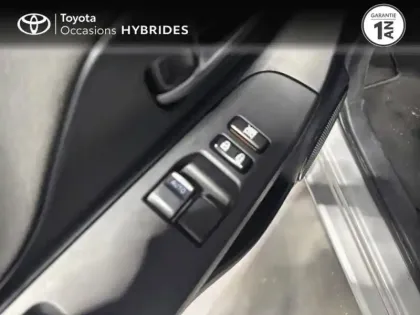 Photo 13 Toyota Yaris  HSD 100h Business 5p